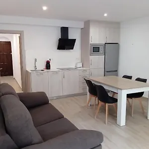 https://rosesapparts-portmar.catalonia-hotels.com